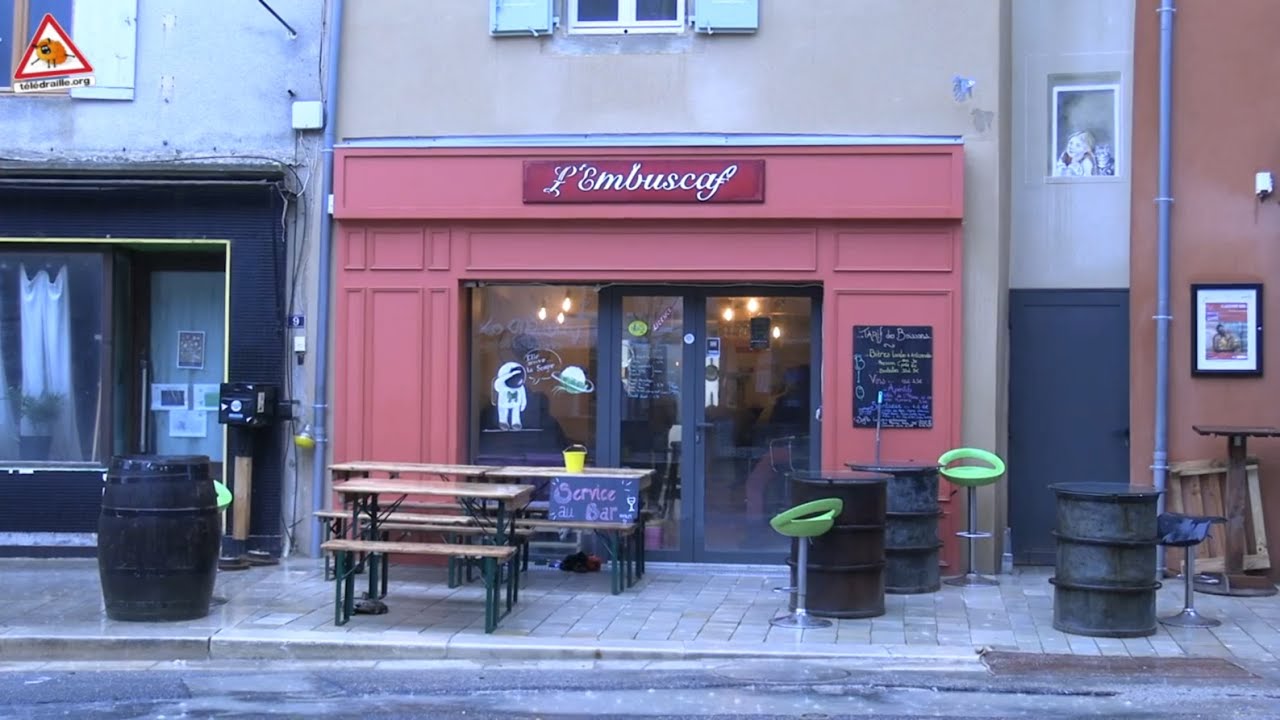 L'Embuscaf : un snack biblio-bar à Florac-Trois-Rivières