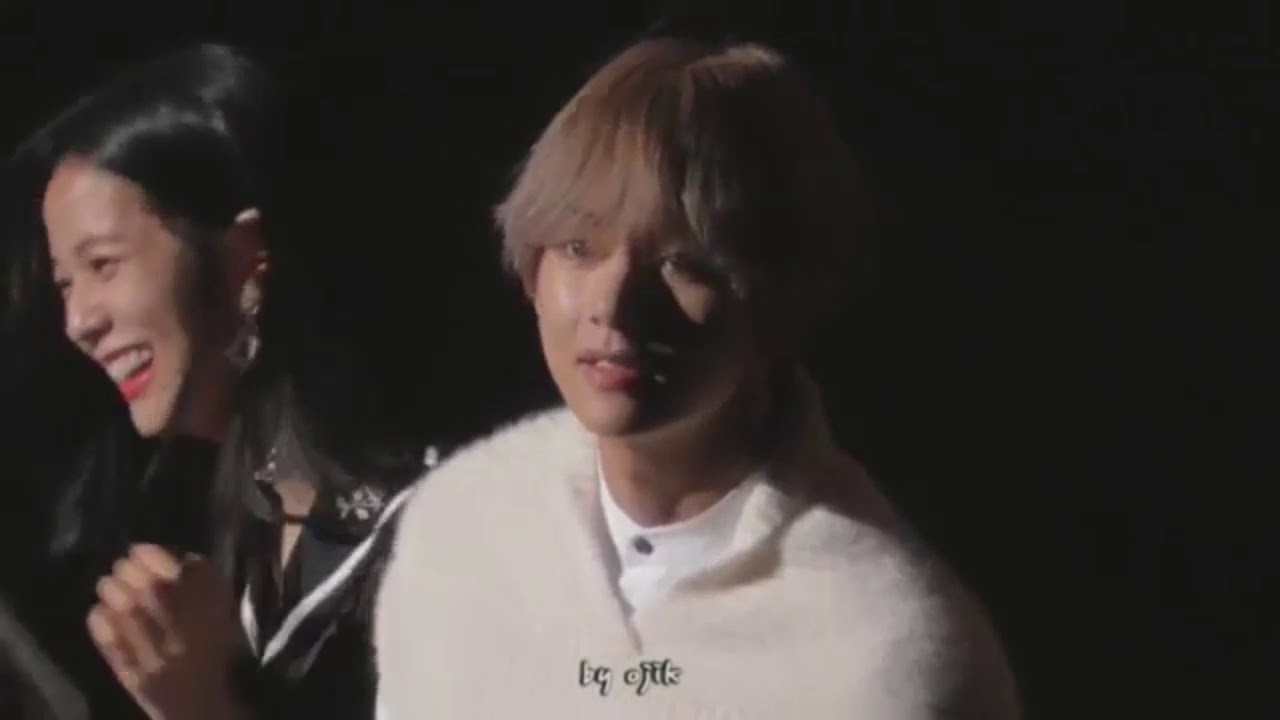jisoo and taehyung looking at each other for 15 mins straight.