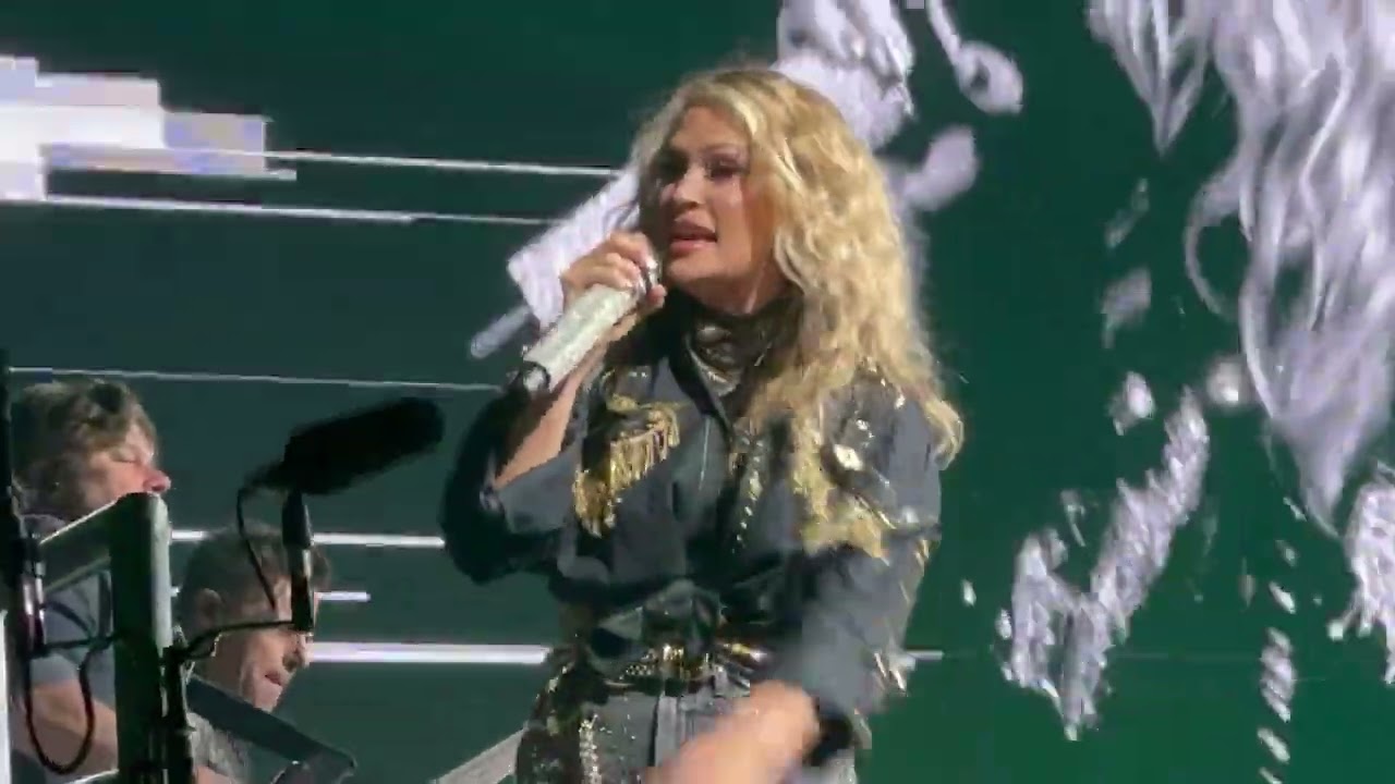 Carrie Underwood - Flat On The Floor