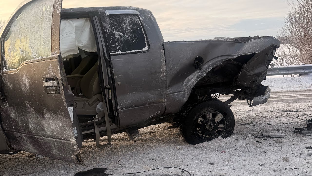 That was a really close call! #rvtransport #snowstorm #closecall #caraccident #indiana #icyroads 