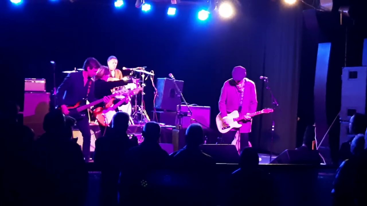 Kathy Valentine, Has the whole world lost its head?...Buckley 21.11.24.