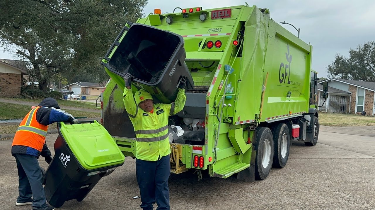 GFL Dennis Eagle Heil 5000 Rear Loader Garbage Truck Manual Dumping Carts & Packing Trash