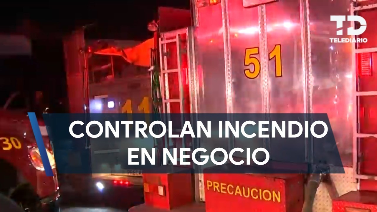 Controlan incendio de negocio en la colonia Del Prado en Monterrey