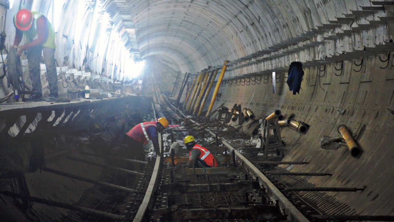 Howrah Metro & Howrah Maidan Station || Kolkata East-West Metro || MetroRail Blog