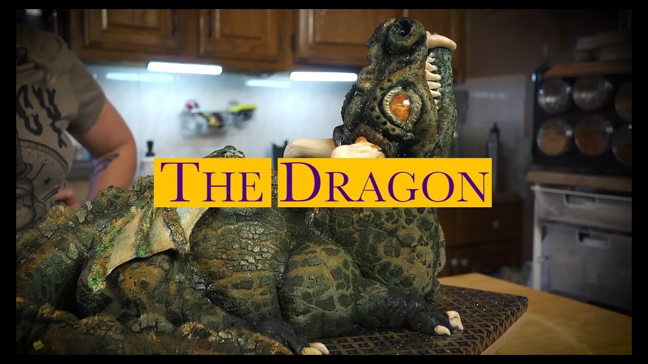 Dragon Cake #DragonCakes #DragonArt #CrackleFondant