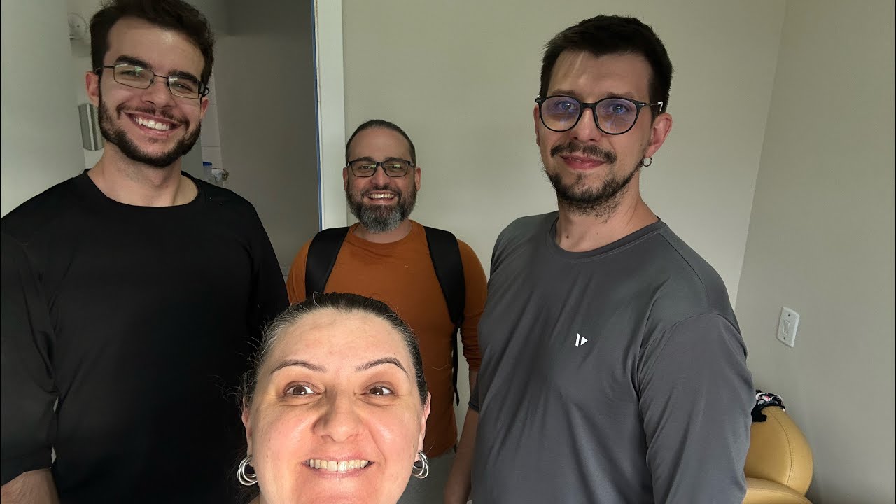 VLOG | Mudança e faxina no novo apê do nosso amigo #mudança #faxina #organização 