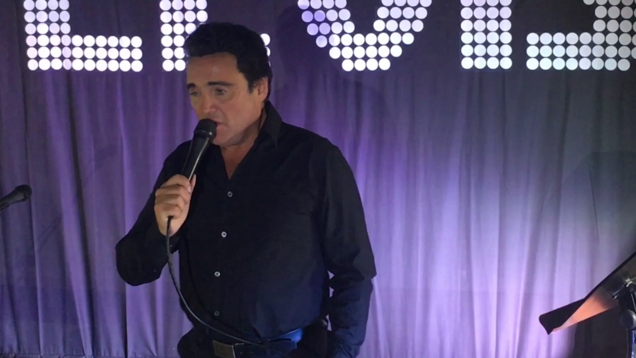 My good friend Juan Lozano sings don't, by Elvis Presley, beautifully