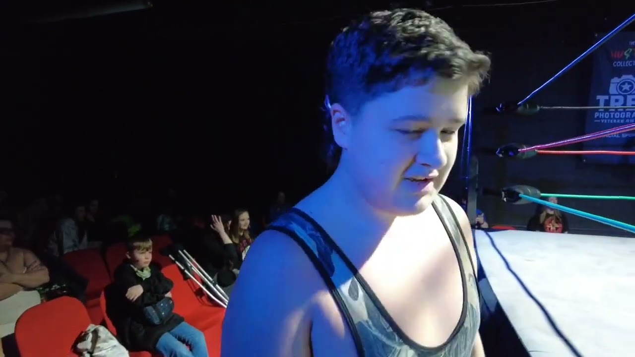 Big Country Vs Tommy Okami