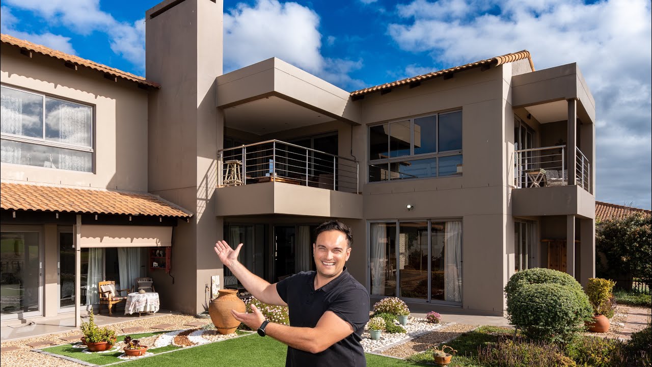 Exceptional Dual-Living Home on the 2nd Fairway in Langebaan Country Estate