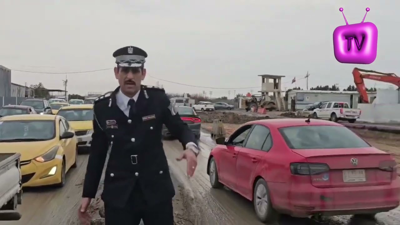 معاناة رجل مرور جلال جبار في طرق المزدحمة