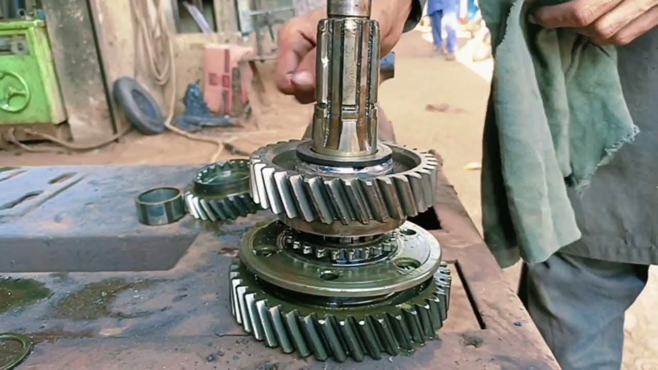 Truck Double Gear Repair || Gearbox Garari rebuild || Amazing technique....