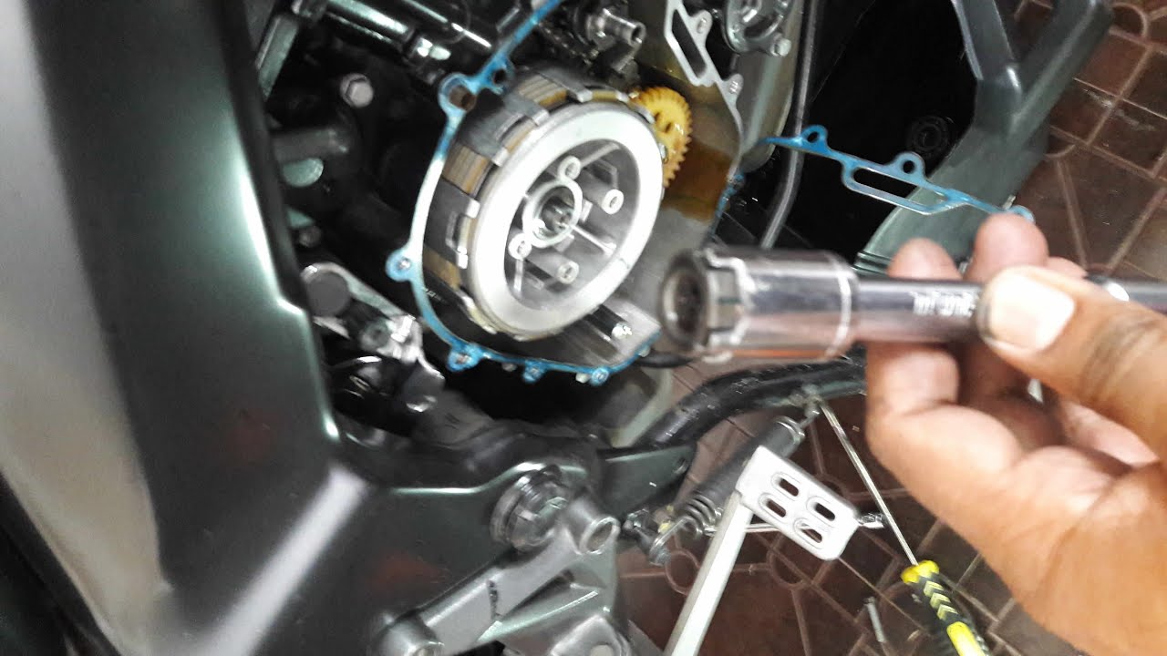 Bajaj Pulsar NS 200 complete engine Removal | Disassembly | Rebuild