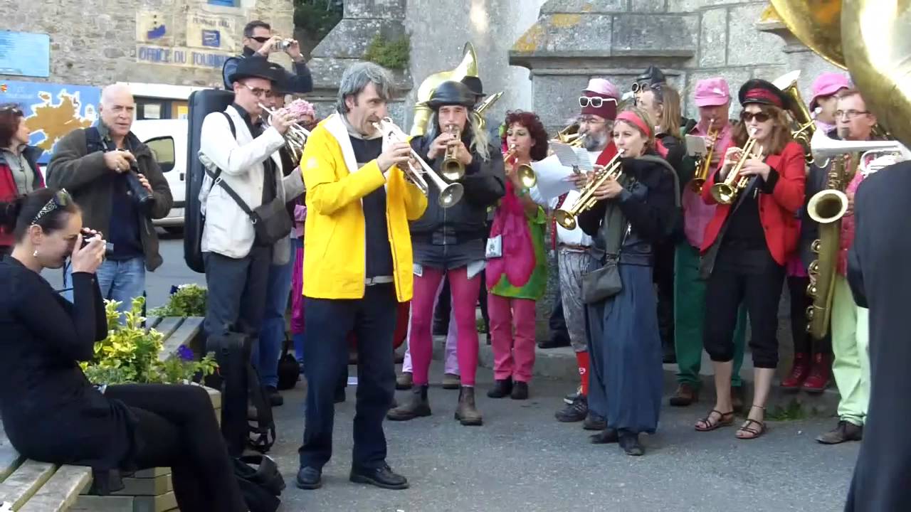 Sunet Oro &agrave; Ouessant, le Gipsy Burek Orkestar et les fanfare