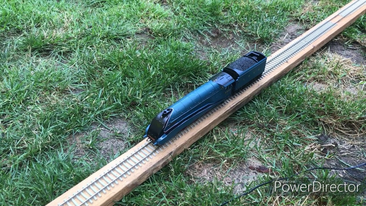 Hornby Live Steam Mallard, first run on garden layout