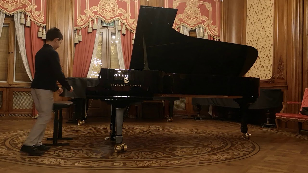 J.S.Bach - Inwencja dwugłosowa B-dur; Jan Kubica - fortepian