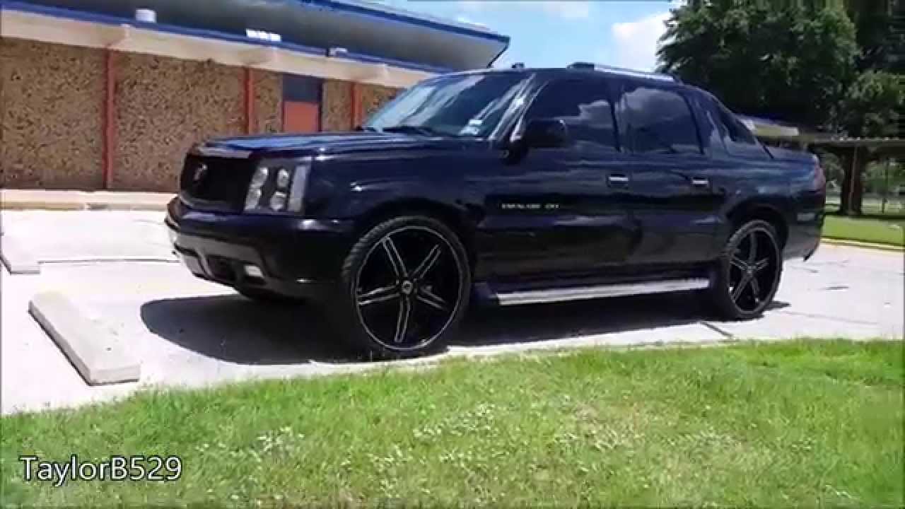 Escalade EXT on 26 inch rims - 2 18 inch subwoofers