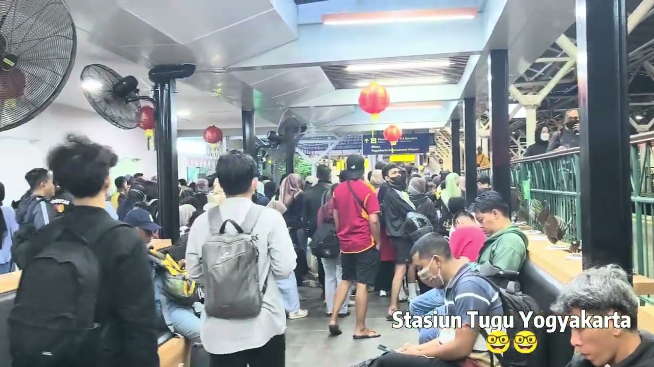 Naik KRL COMMUTER LINE ( YOGYA - SOLO ) RAMAI BANGET 😱😱👍🤓