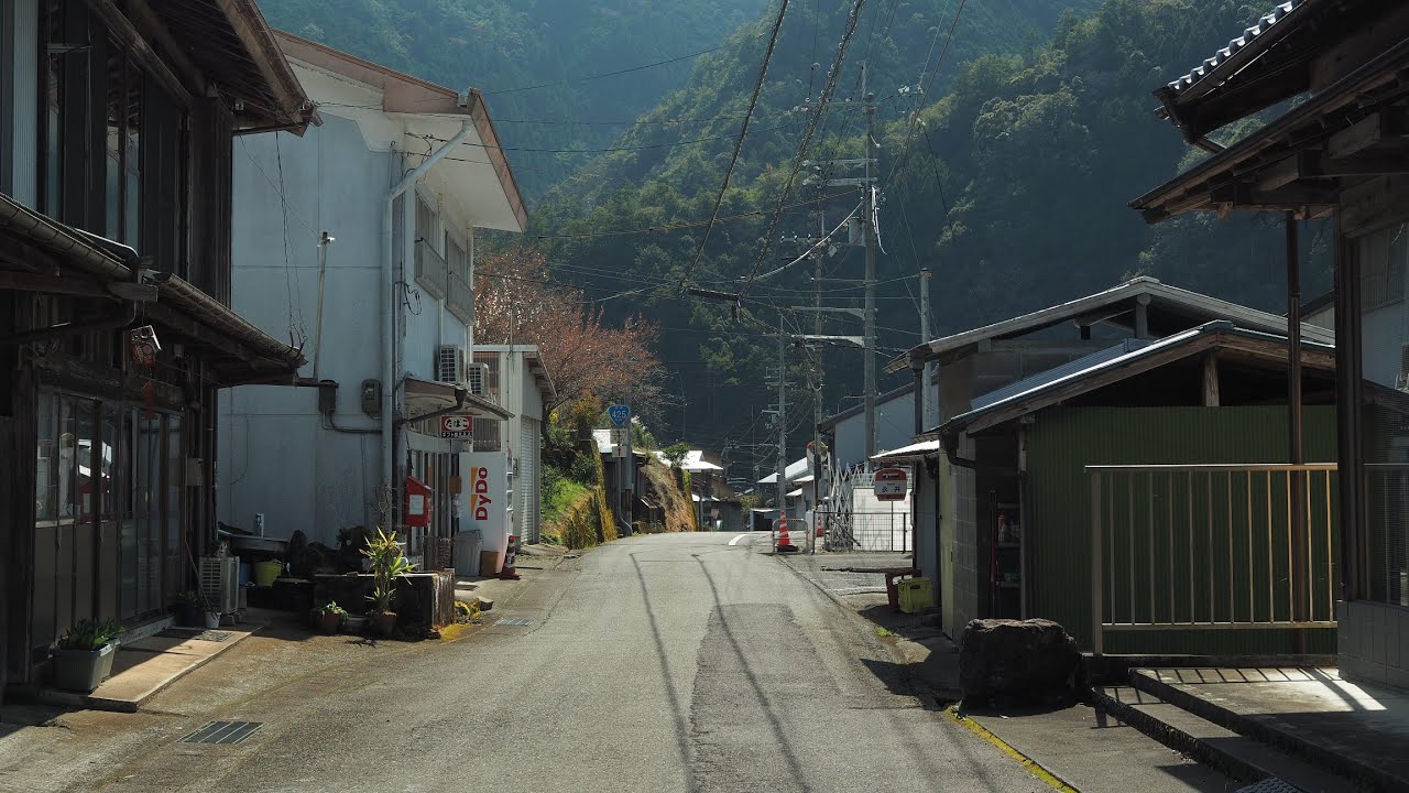 十津川村山奥永井集落の学校跡に野球部があった【バイクで限界集落巡り】Closed school in Nagai, Totsukawa, Nara, Japan