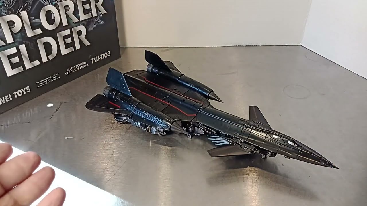 Baiwei TW-1103 out of the box assembly Transformers SS-35 Leader class Jetfire 4th party