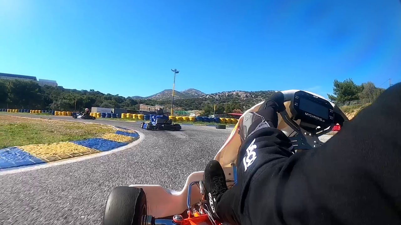 Kart training-passing SpeedForce