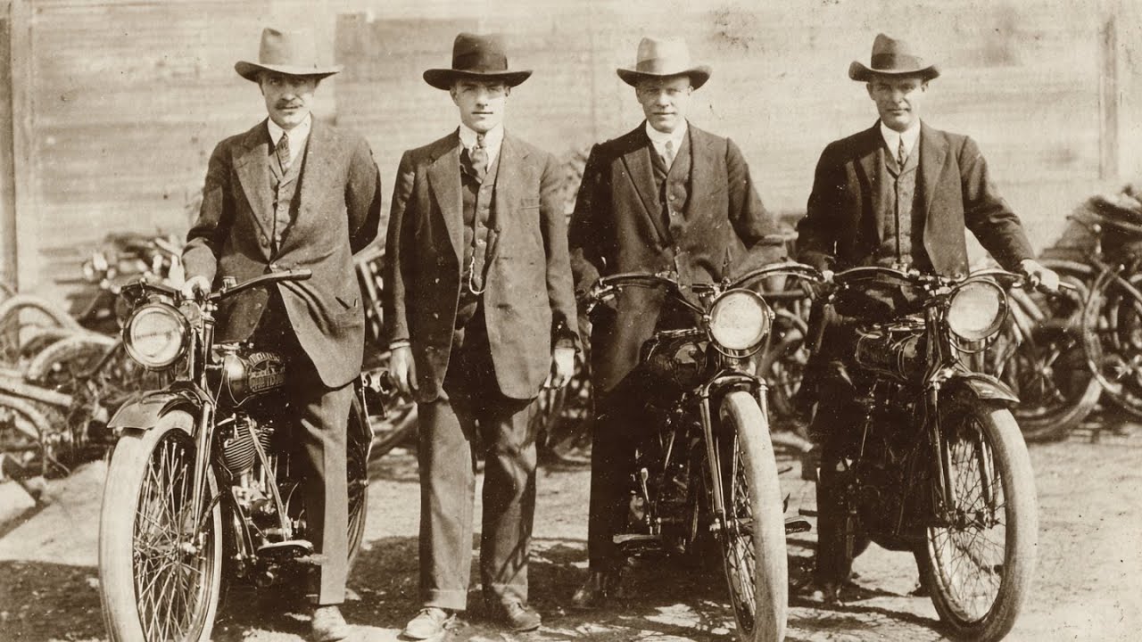 FUNDADORES HARLEY DAVISON. William S  Harley, y Arthur Davidson,