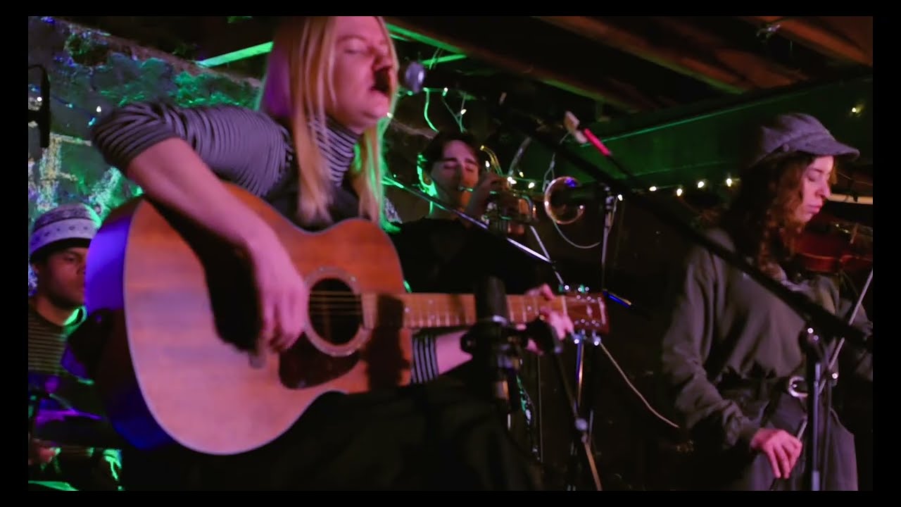 House/Band | S1E3 - Nat Harriet