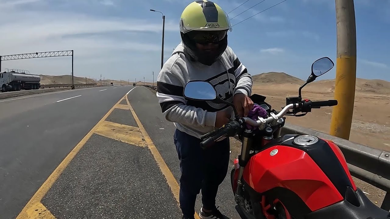 SE NOS SUELTA EL EMBRAGUE  - Ruta de Huarmey a Lima en moto - Rutas en moto Perú - Benelli