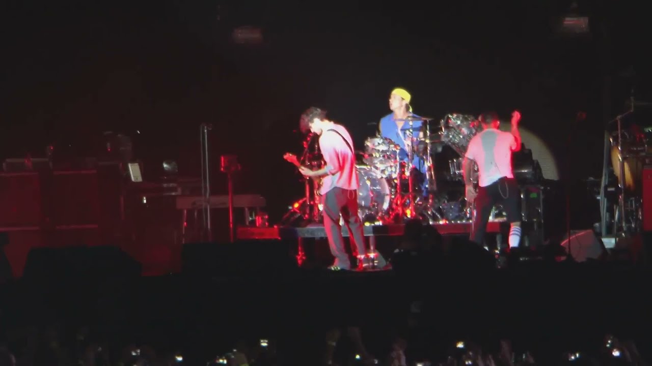 Josh Klinghoffer (Red Hot Chili Peppers) teases 