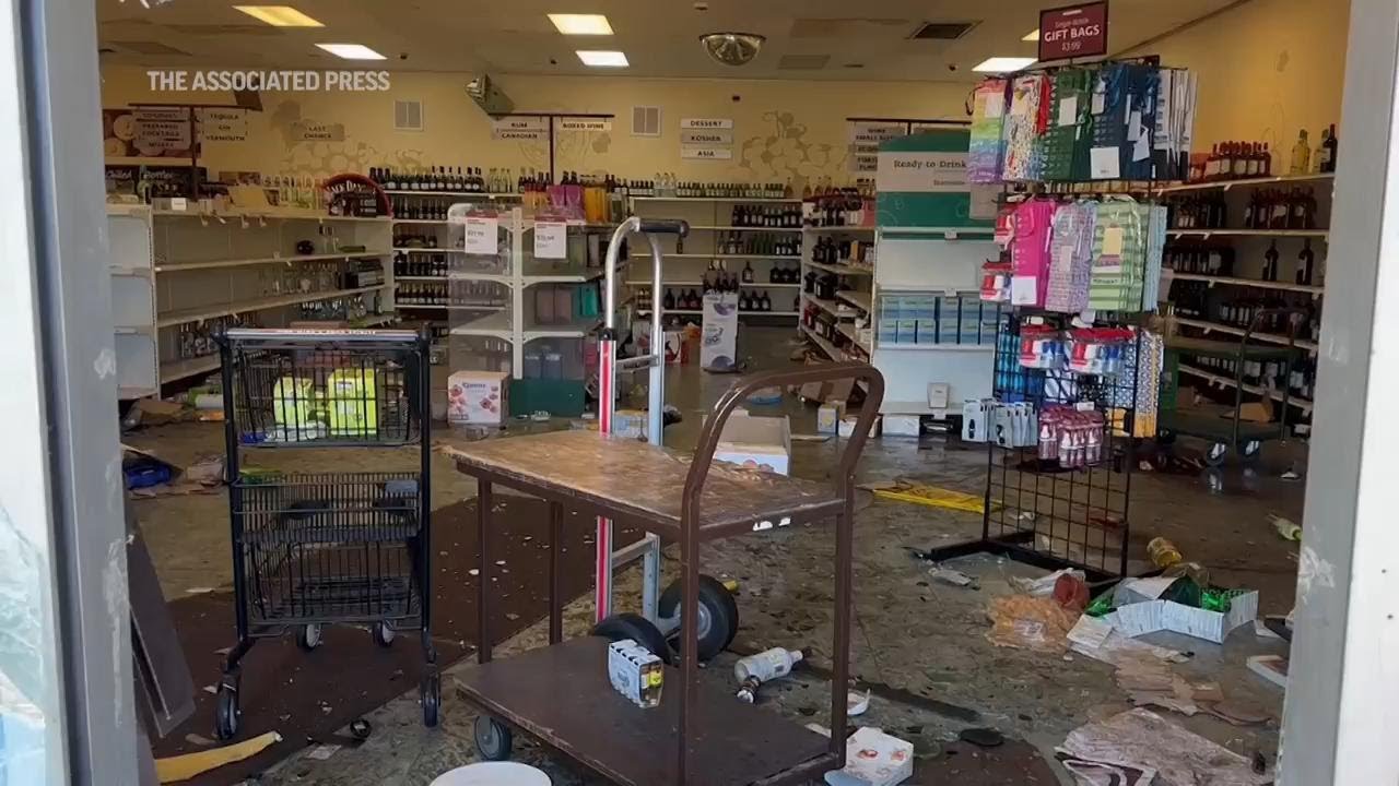 Philadelphia residents react to store thefts