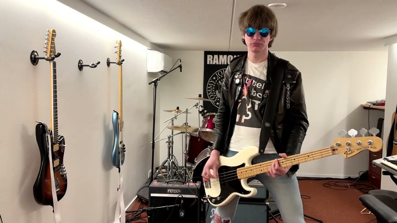 Ramones - Ramona Bass Cover