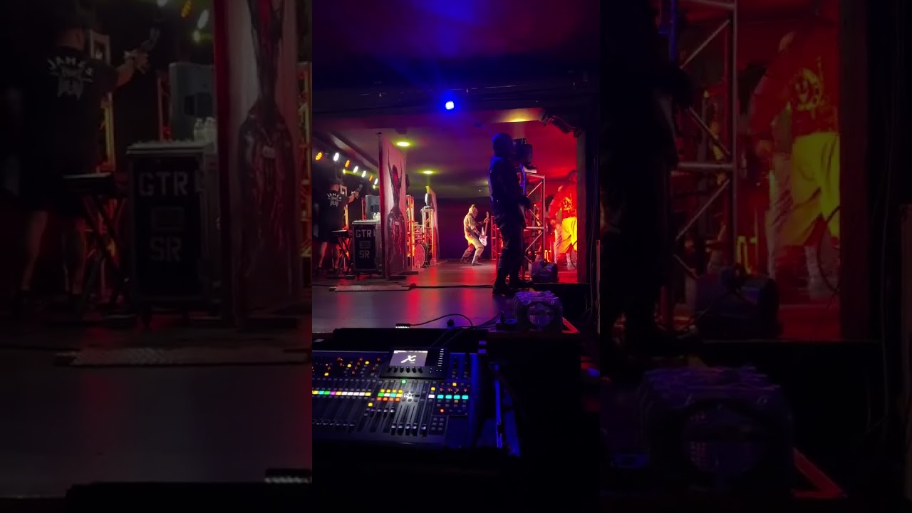 MUSHROOMHEAD LIVE AT THE RAVE 2025 - 2/2