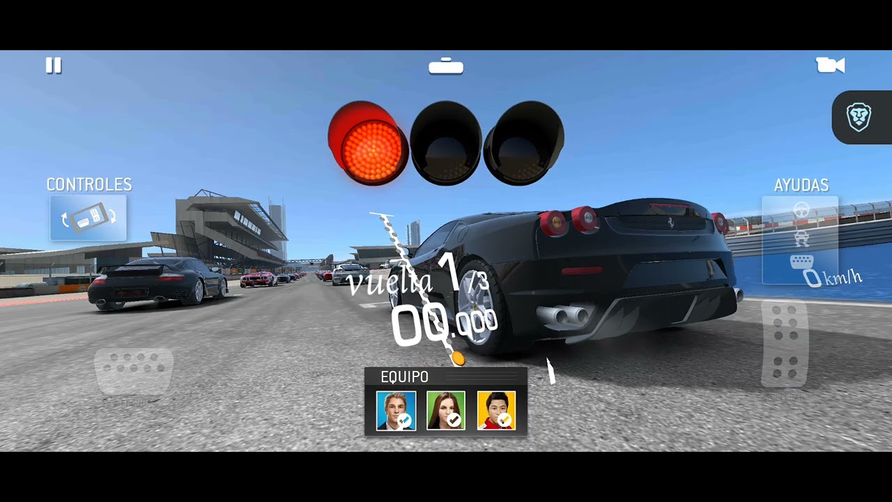 Una carrera de Real racing 3 antes de que cierren.