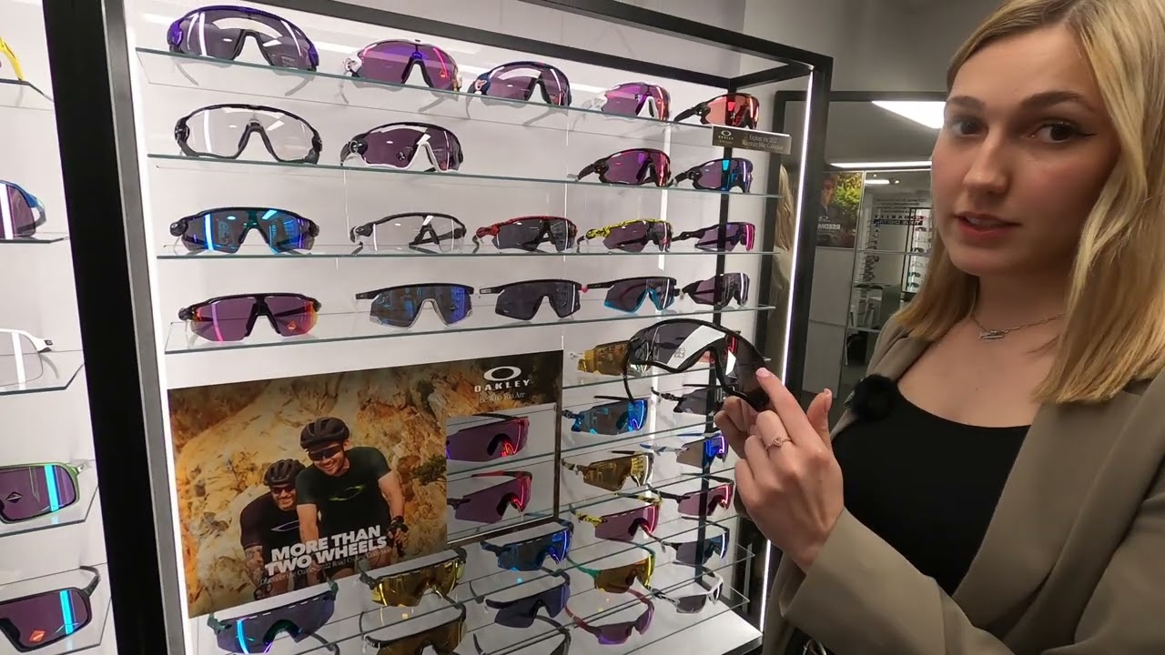 Oakley wszystkie modele w Blink Blink - rabaty! Cała kolekcja okular&oacute;w