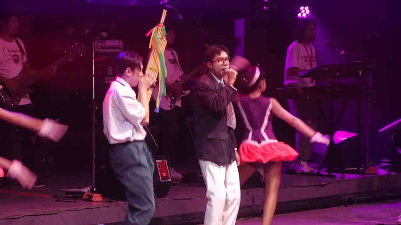 สาวแหล่บ้านนา/เปิดวงม่วนๆ@ตะวันแดง มหาซน ณ อุบลราชธานี