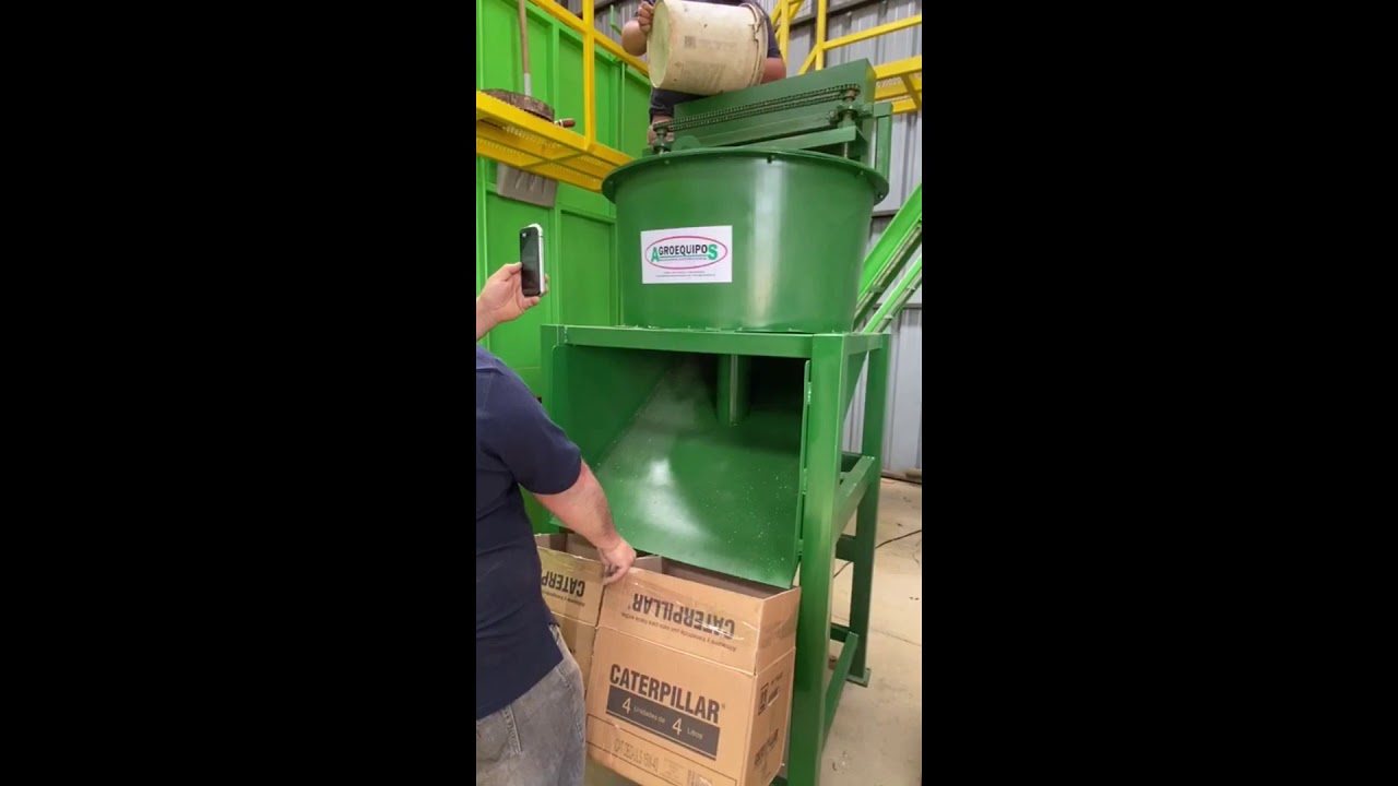 Partidora de nueces y avellanas europeas 500 kg / hora Agroequipos spa