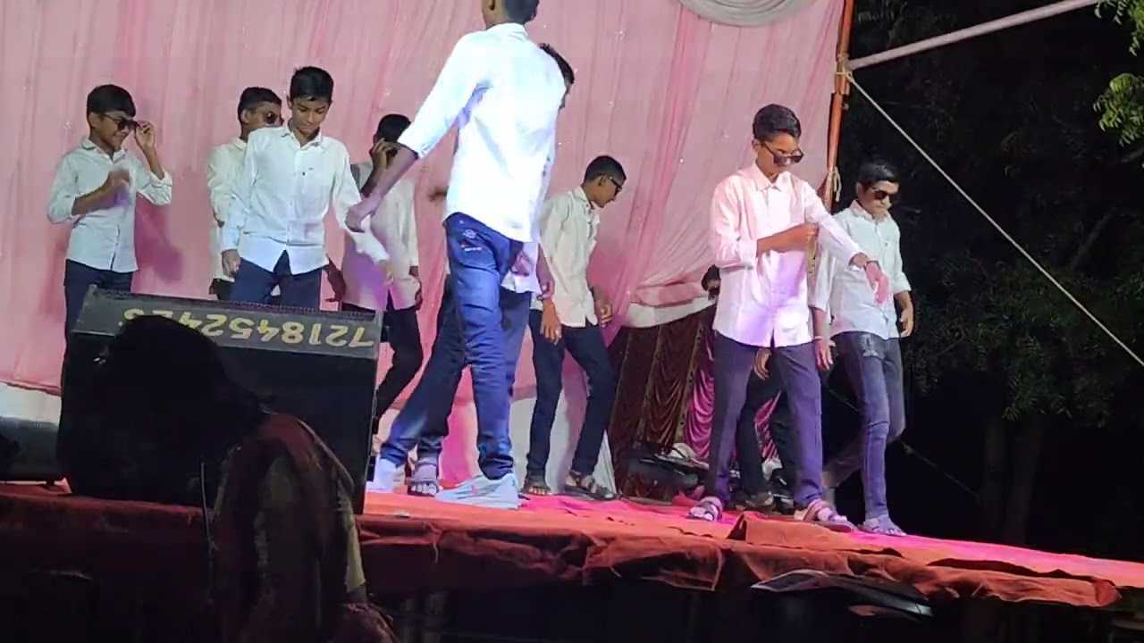Remix dance for boys..                    Backbancher dance. Comedy Dance