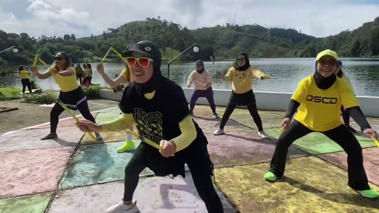DSCD (drum stick cardio dance) with eXd Uny || cartel Wisnu Santika coreo by eXd Uny