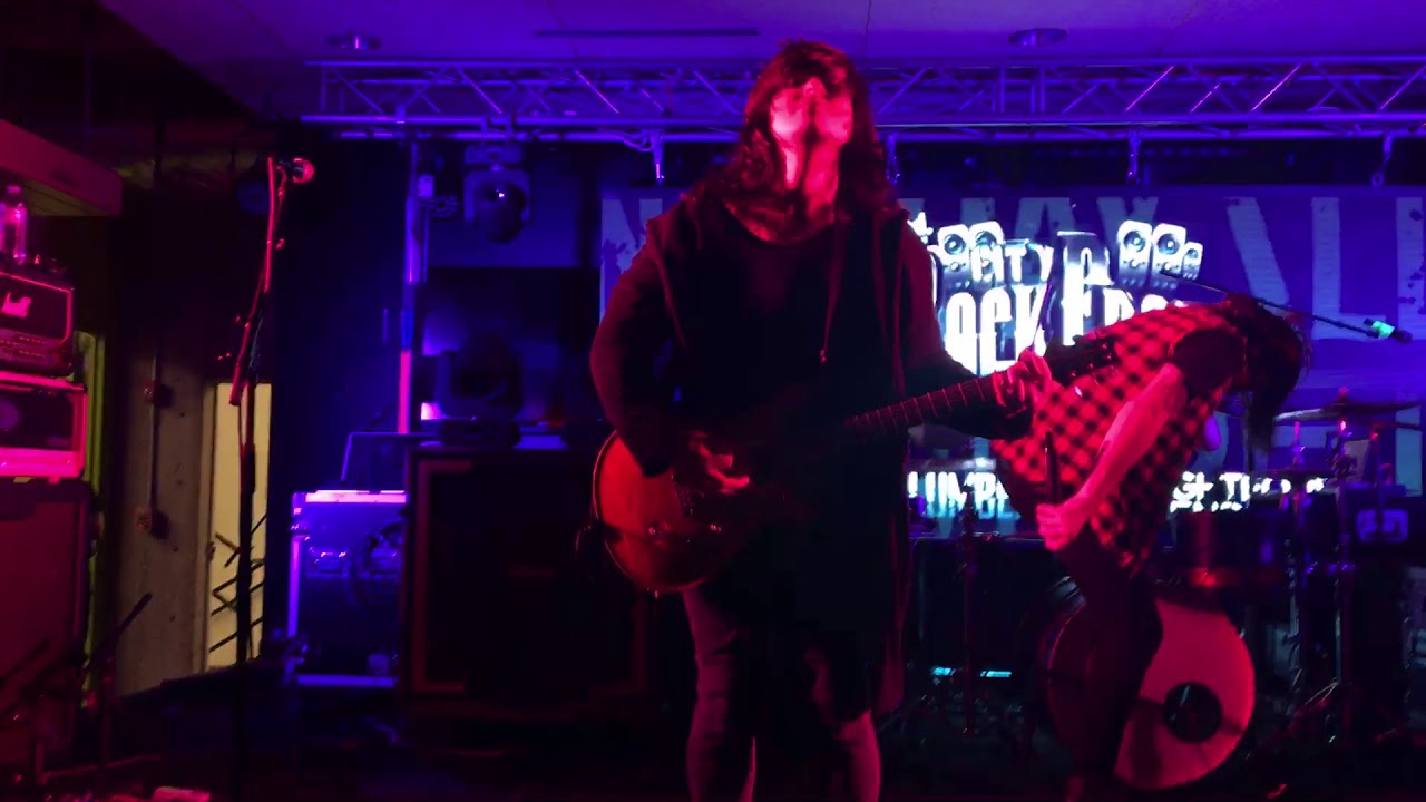 Amongst The Giants w/ Zahna &lsquo;Obscene&rsquo;
