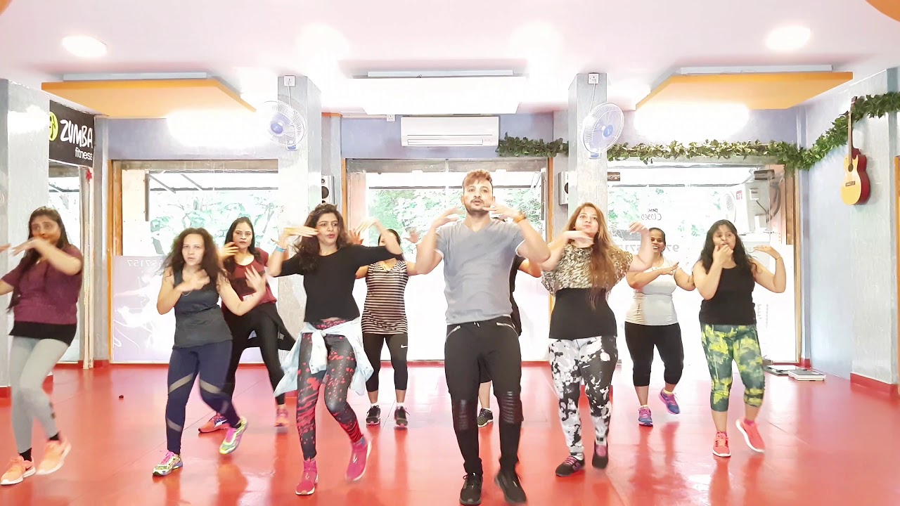 Nawabzaade: TERE NAAL NACHNA -SONG Feat .Athiya shetty!Badshah  -Zumba  choreography by SFC team