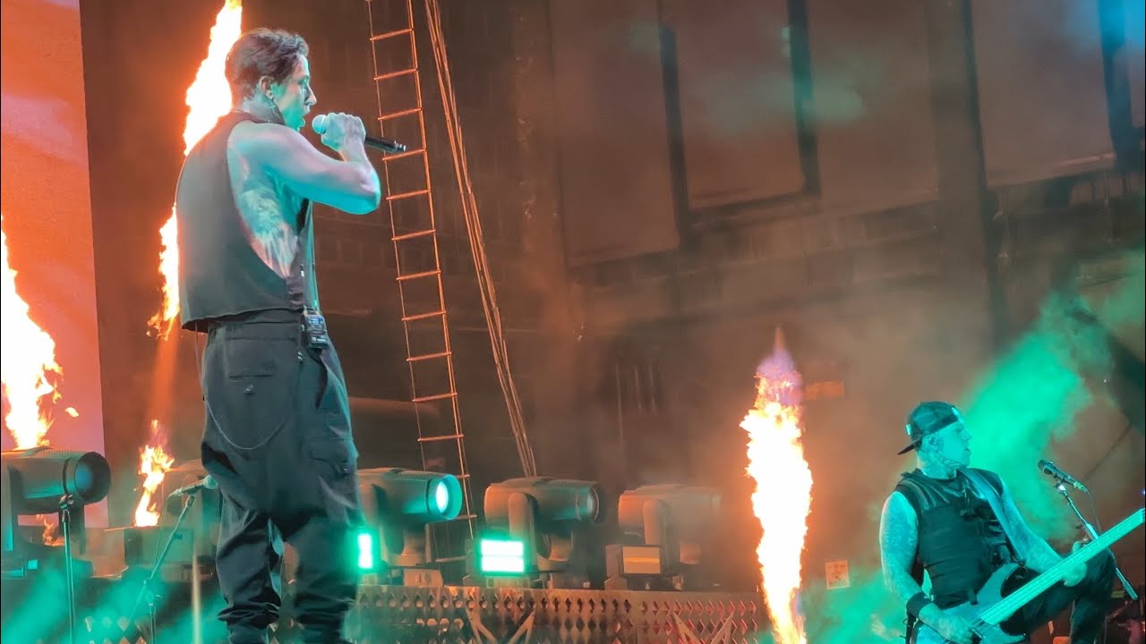 Falling In Reverse - Zombified (Live in Tampa, FL 8-20-25)