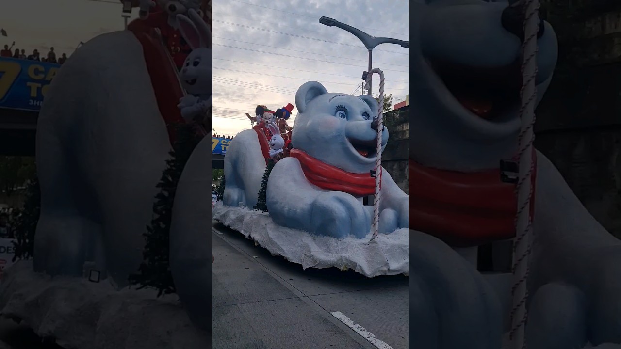 Carrozas Navide&ntilde;as 🎄🎅Gigantes 🧸 Desfile NAVIDE&Ntilde;O El Salvador 🇸🇻 #elsalvador #navidad #desfile