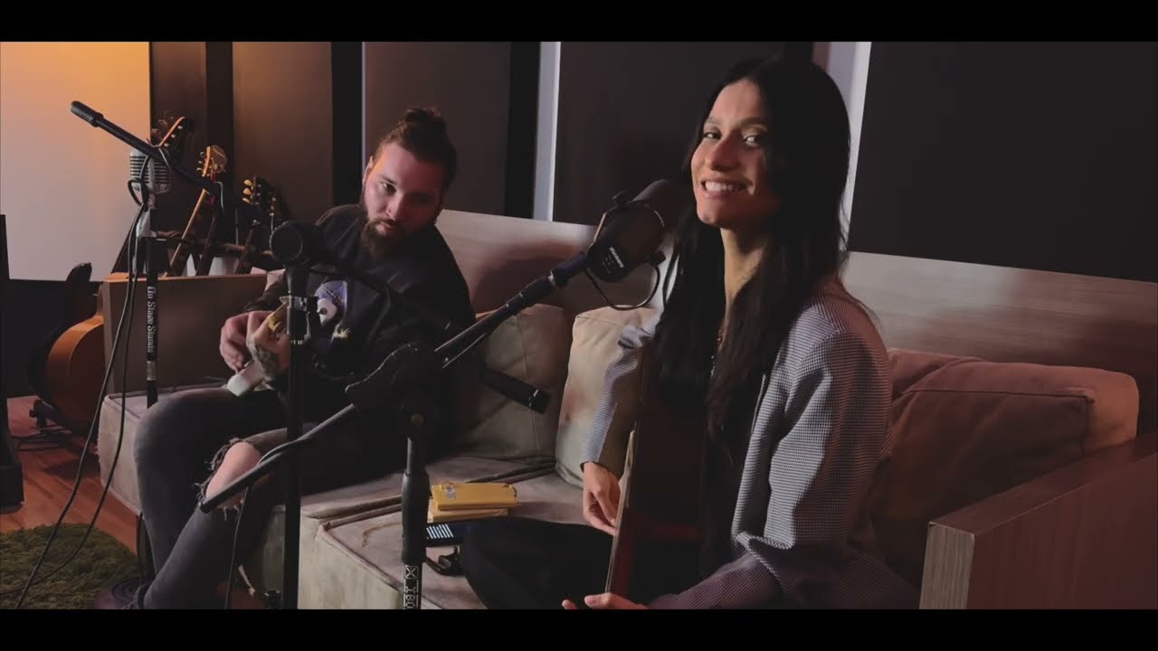 Gabi Monteiro apresenta "Nós" ao vivo no Estúdios Miracle