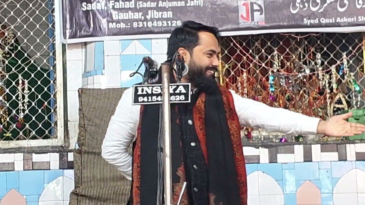 Janab Farhan Ali Banarasi Sahab Kallu Ka Imambada Jaunpur Apna Nazrana-e-Aqidat Pesh Karte Huye 