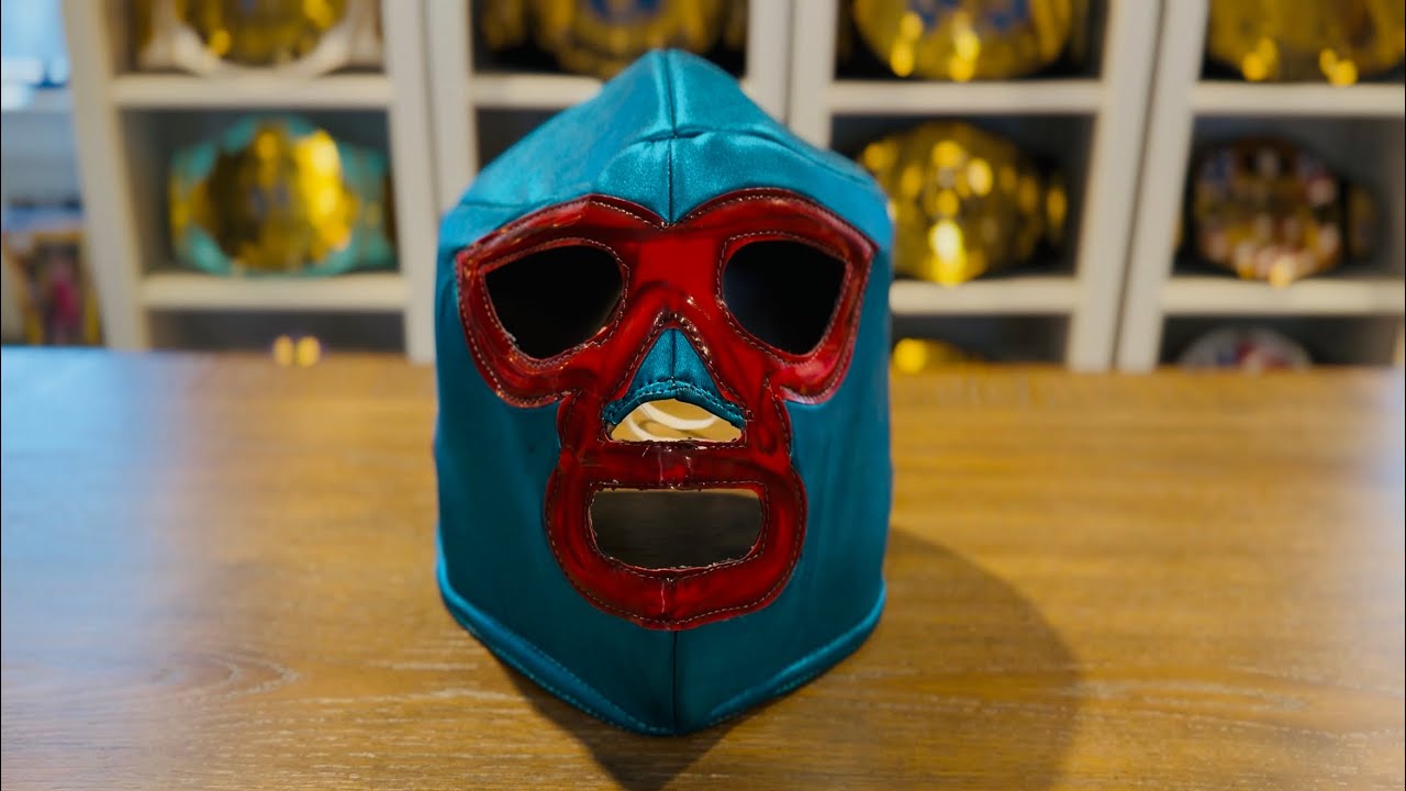 Это настоящий обзор маски для луча либре? #wwe #luchalibre