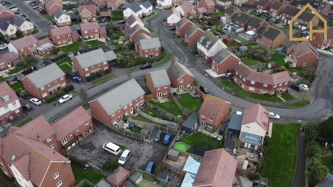 Hyton Drive, Deal