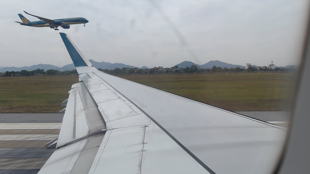 TAKE-OFF in Hanoi VIETNAM AIRLINES - Airbus A321-200