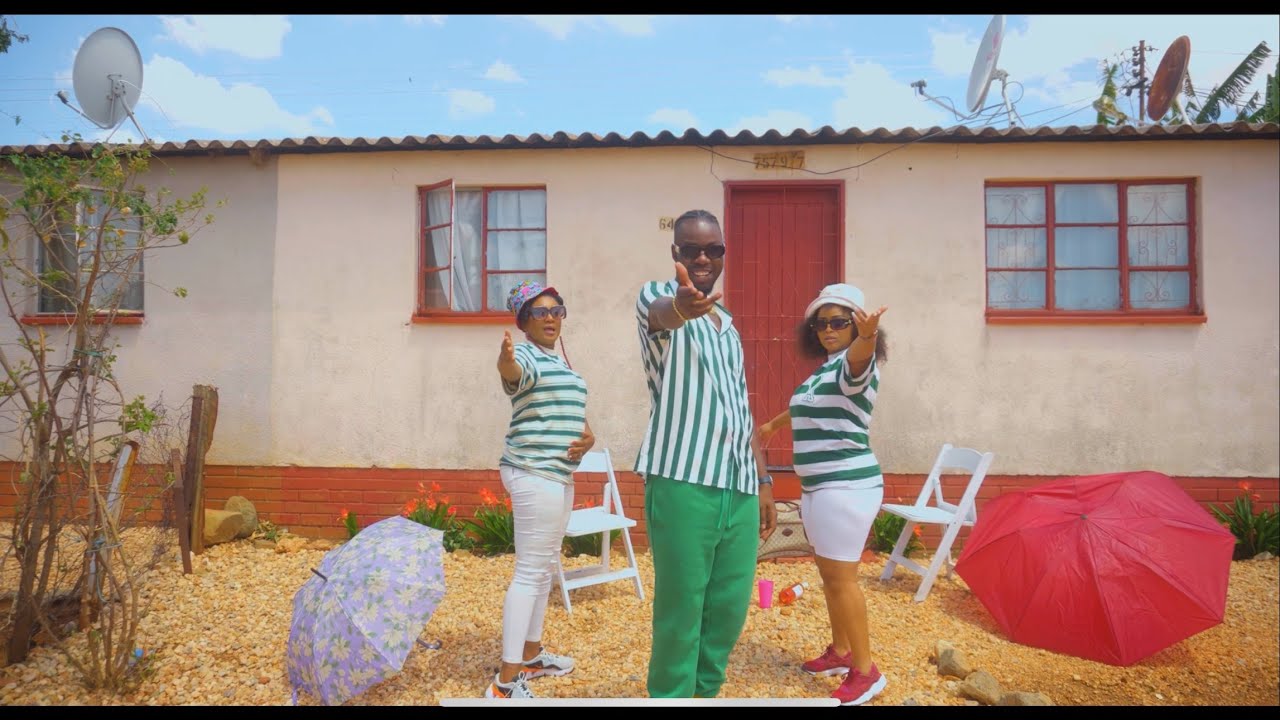 Mzoe7 feat Thandy Dhlana & La Dee - Amalanga Awafani