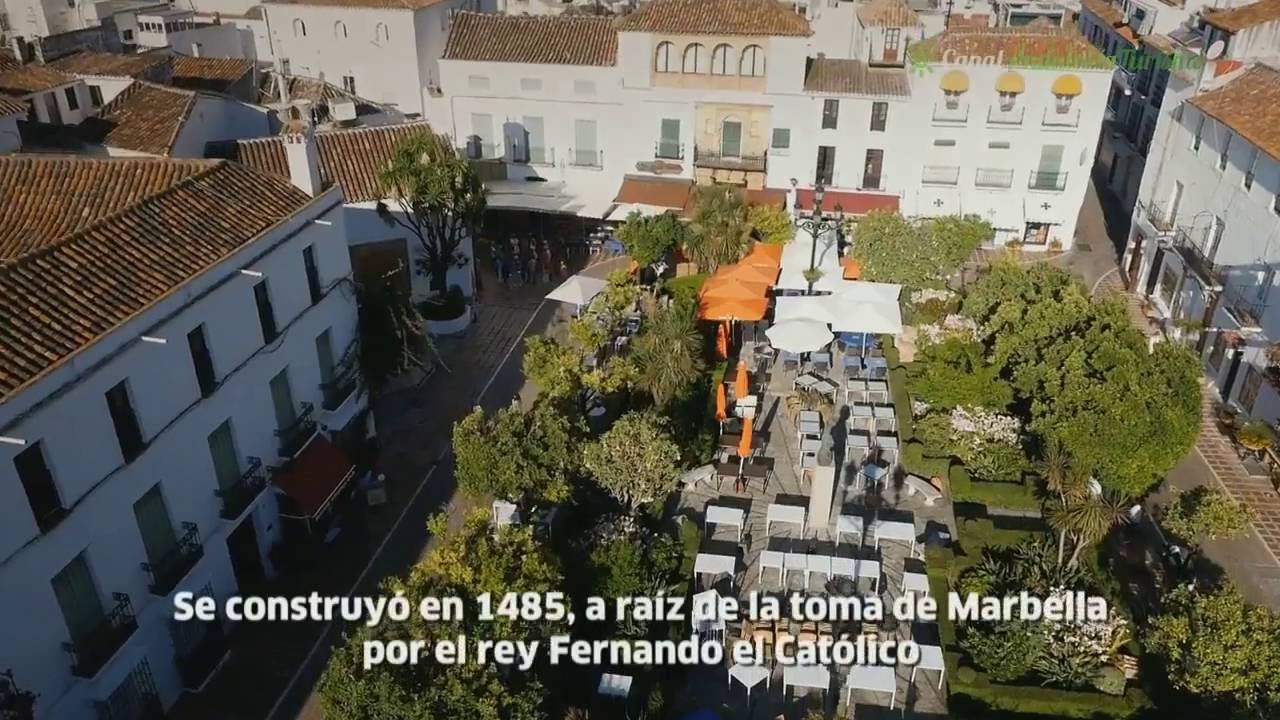 Plaza de los Naranjos y Ermita de Santiago en Marbella