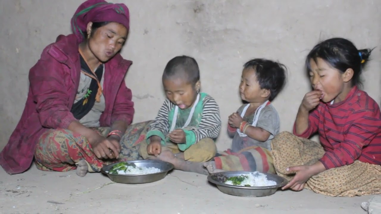 Myvillage official videos EP 100 || Cooking curry of green vegetables and eating food by family