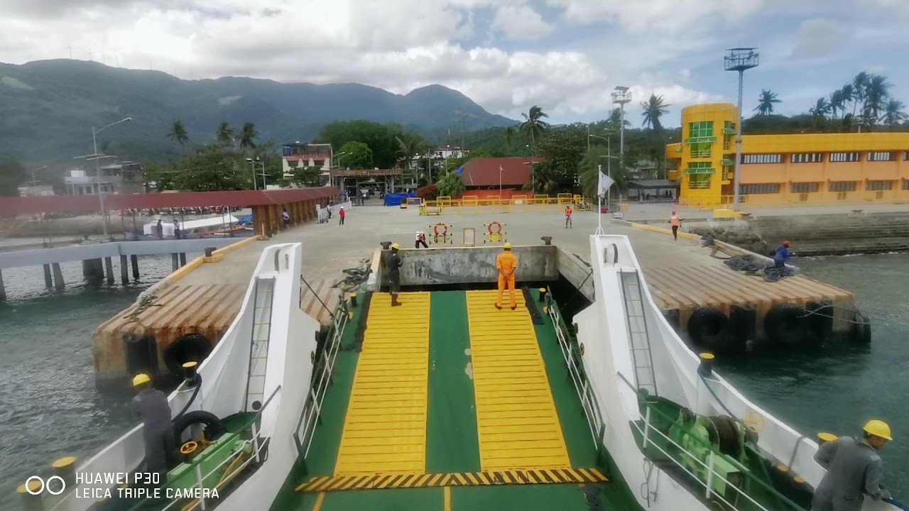 Docking w/ strong winds (Balatero Port, Puerto Galera)